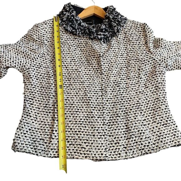 St. John Women’s 10 Fringe Trim‎ Boucle Tweed Blazer Overcoat Cream Black Artsy - Picture 10 of 11